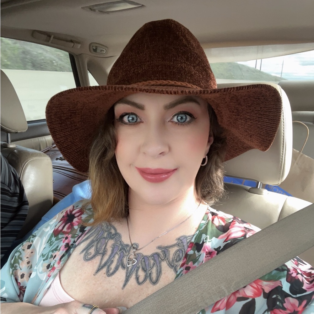 Meet your Posher, Nicole